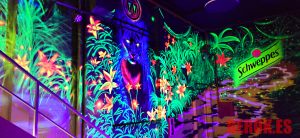 graffiti fluorescente discoteca pantera zaragoza